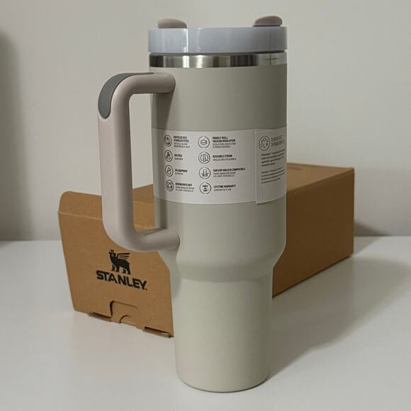 NWT Stanley 40oz Dune Quencher H2.0 FlowState Tumbler - Picture 4 of 7
